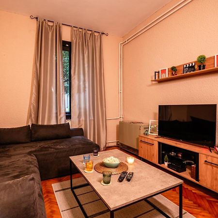 Cozy Apartment In City Center Beograd Ngoại thất bức ảnh