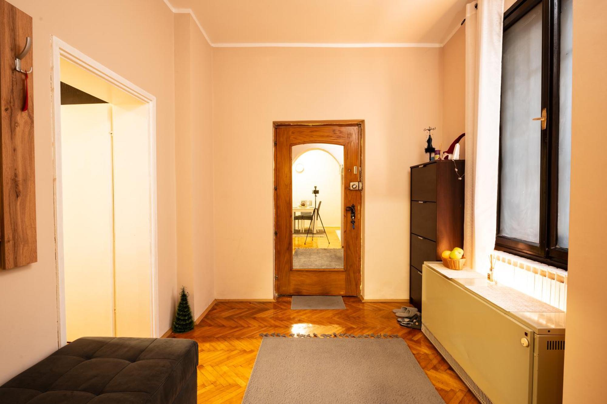 Cozy Apartment In City Center Beograd Ngoại thất bức ảnh